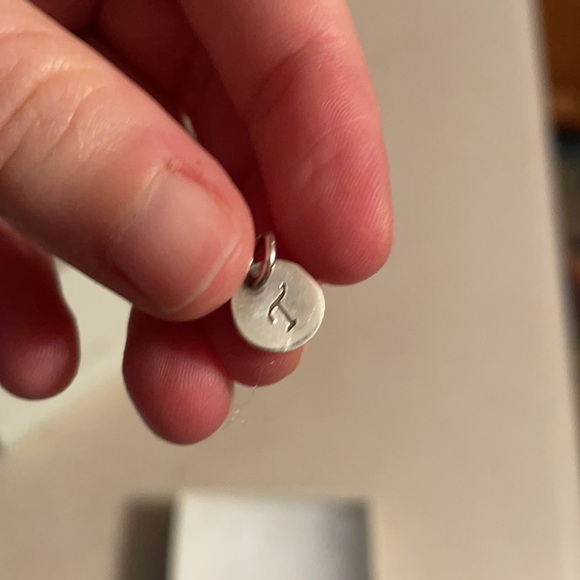 “T” necklace - Picture 2 of 3